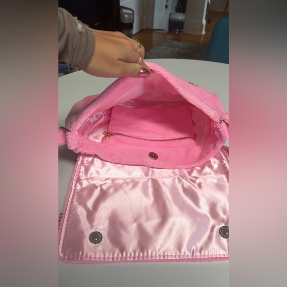 Chanel CC logo pink  precision handbag bag - Picture 2 of 9